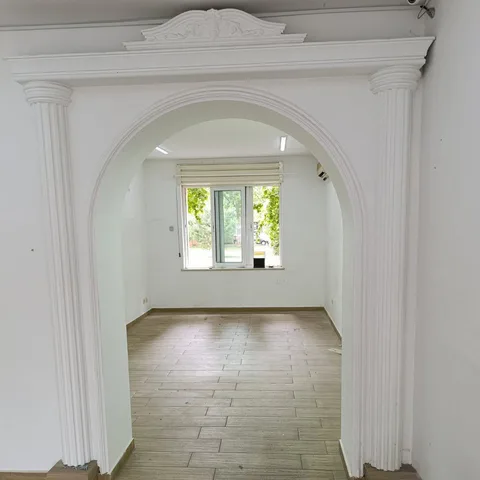 🏢 Izdaje se poslovni prostor *** 📍 Centar, Podgorica 📐 - slika 2