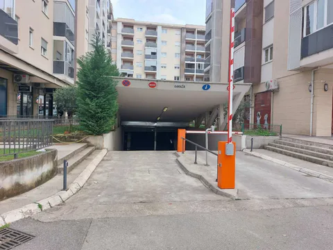 🏢 Izdaje se poslovni prostor *** 📍 City Kvart, Podgorica - slika 2
