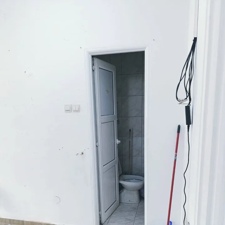 🏢 Izdaje se poslovni prostor *** 📍 Centar, Podgorica 📐 - slika 4