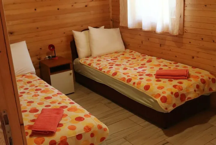 🇲🇪 🏨 MINI HOTEL SA RESTORANOM, BAZENIMA I VELIKIM PLACEM U PETROVCU – 2 KM OD MORA! [] - slika 6