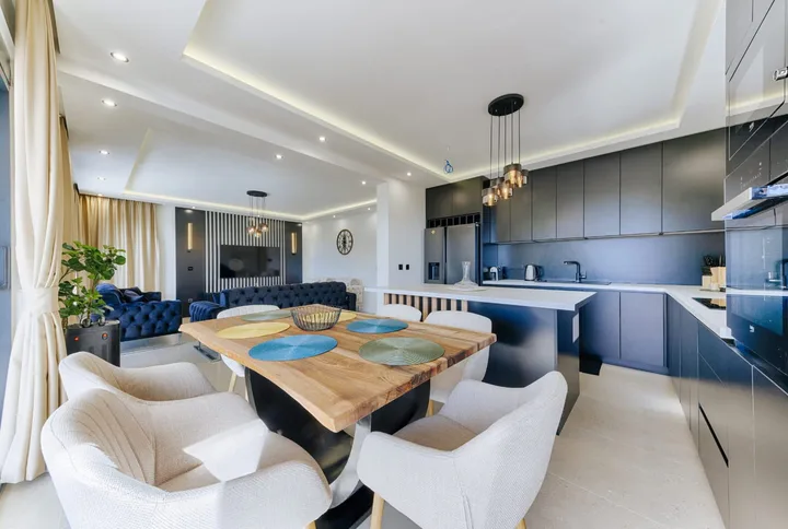 EKSKLUZIVNA KUĆA U ŠUŠNJU – BAR | 282 m² + 500 m² PLAC** - slika 6